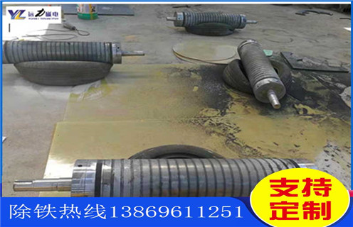 錳礦磁選機(jī)，冶金錳礦磁選機(jī)對(duì)礦石混合物進(jìn)行洗凈和分級(jí)!_價(jià)格_冶金錳礦磁選機(jī)對(duì)礦石混合物進(jìn)行洗凈和分級(jí)!皮帶型號(hào)_工作原理
