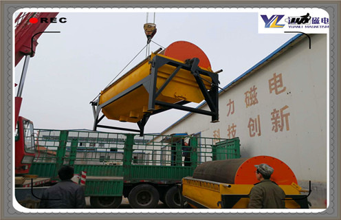 小型磁選機(jī)，選擇合適的小型磁選機(jī)助力您的工業(yè)生產(chǎn)_礦用選擇合適的小型磁選機(jī)助力您的工業(yè)生產(chǎn)_小型強(qiáng)磁滾筒磁選機(jī) 